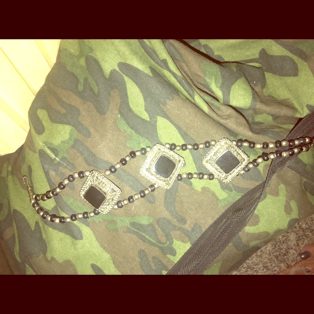 Gothic/Indian  black/silver choker